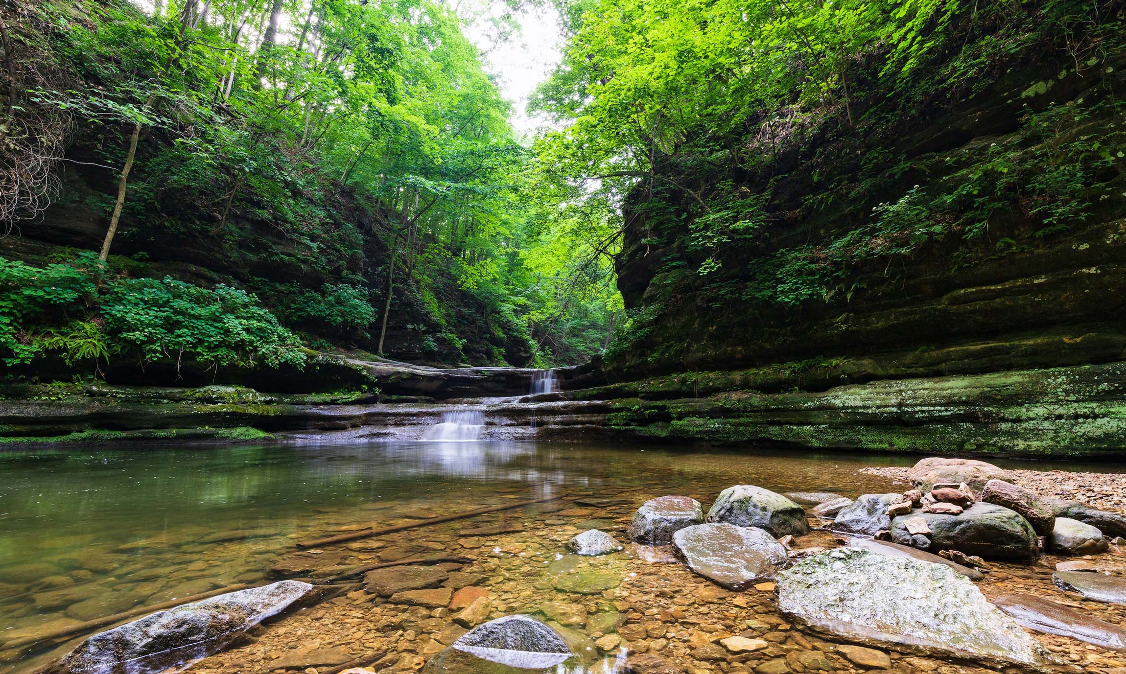 A waterfall in the canyons of Matthiessen State Park in Illinois.