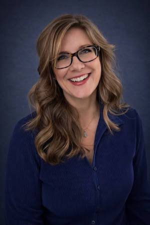 Headshot of Stephany Connolly.