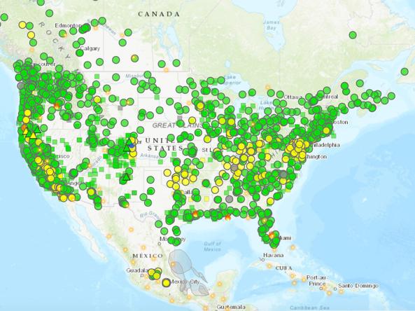 AirNow Fire & Smoke interactive map, showing air quality index readings across North America